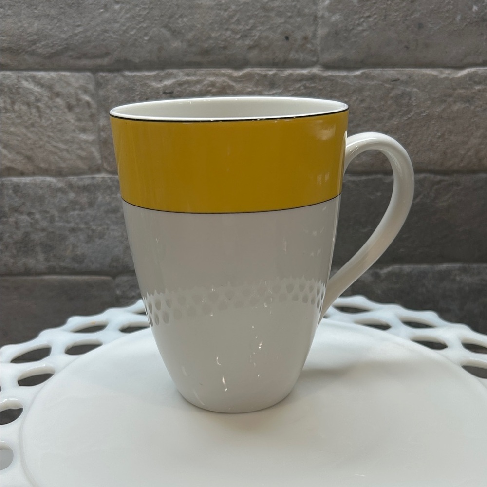 Kate Spade New York Rutherford Circle Yellow Mug